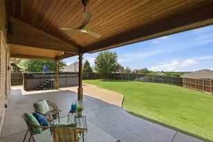 5700 Waterford Ln, McKinney, TX 75071 - Photo 3