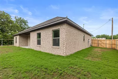 106 N Lackey Street, Tom Bean, TX 75489 - Photo 23