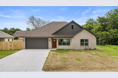 106 N Lackey Street, Tom Bean, TX 75489 - Photo 1