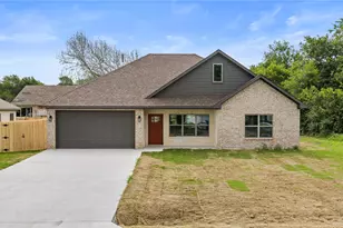 106 N Lackey St, Tom Bean, TX 75489 - Photo 1