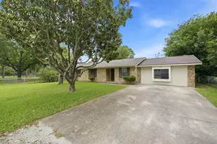 108 Loraine St, Pottsboro, TX 75076 - Photo 3