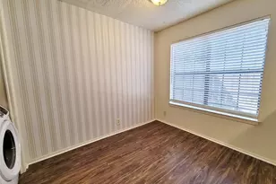 929 W Hickory St, Denton, TX 76201 - Photo 7