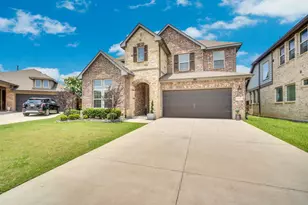 2403 High Bluff Dr, Mansfield, TX 76063 - Photo 3