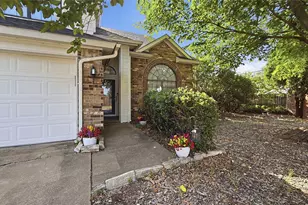 6700 Megan Ln, North Richland Hills, TX 76182 - Photo 31