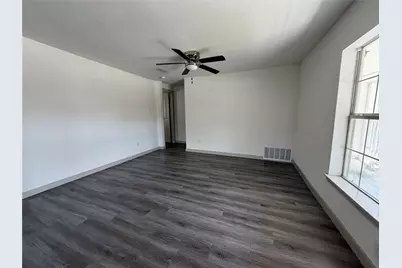 605 N Pine Street, Roanoke, TX 76262 - Photo 3