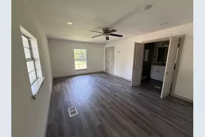 605 N Pine Street, Roanoke, TX 76262 - Photo 11