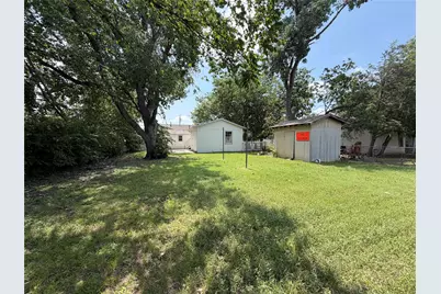 605 N Pine Street, Roanoke, TX 76262 - Photo 17