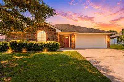 104 W Jade Drive, Hewitt, TX 76643 - Photo 1
