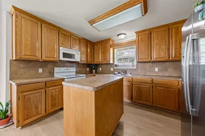 104 W Jade Drive, Hewitt, TX 76643 - Photo 7