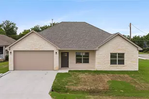 209 W Bonham St, Tom Bean, TX 75489 - Photo 1