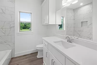 209 W Bonham Street, Tom Bean, TX 75489 - Photo 21
