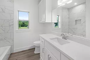 209 W Bonham St, Tom Bean, TX 75489 - Photo 21