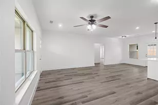209 W Bonham St, Tom Bean, TX 75489 - Photo 5