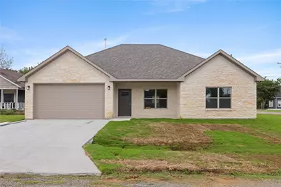 209 W Bonham Street, Tom Bean, TX 75489 - Photo 3