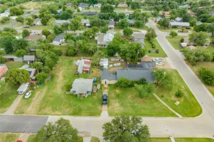 1211 W Hullum St, Breckenridge, TX 76424 - Photo 31