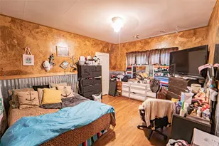 1211 W Hullum St, Breckenridge, TX 76424 - Photo 13