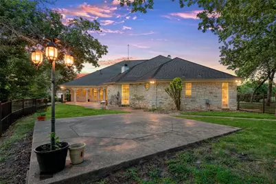 1340 Autumn Oaks Circle, China Spring, TX 76633 - Photo 31