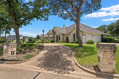 1340 Autumn Oaks Circle, China Spring, TX 76633 - Photo 5