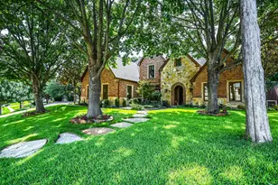 910 Belclaire Cir, Cedar Hill, TX 75104 - Photo 3