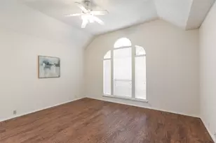 206 Howley Ct, Irving, TX 75063 - Photo 11