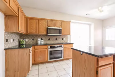 206 Howley Court, Irving, TX 75063 - Photo 7