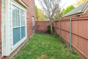 206 Howley Ct, Irving, TX 75063 - Photo 25