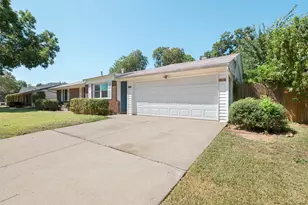 1410 Carswell Terrace, Arlington, TX 76010 - Photo 29