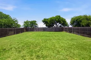 1136 Country Gln Dr, Godley, TX 76044 - Photo 17