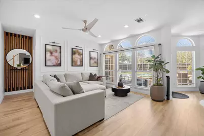 8705 Brookhollow Drive, Rowlett, TX 75089 - Photo 5