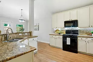 1378 Forest Creek Dr, Lewisville, TX 75067 - Photo 9