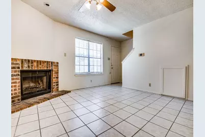 929 W Hickory Street #A10, Denton, TX 76201 - Photo 5