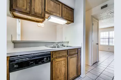 929 W Hickory Street #A10, Denton, TX 76201 - Photo 7