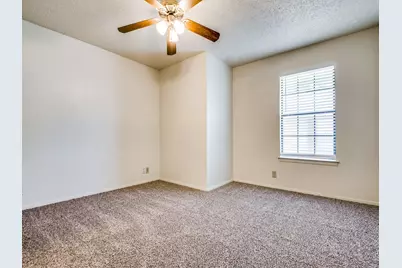929 W Hickory Street #A10, Denton, TX 76201 - Photo 9