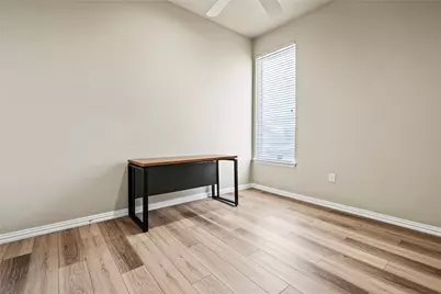 2204 Park Springs Boulevard, Arlington, TX 76013 - Photo 17