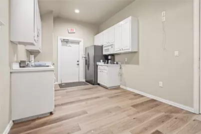 2204 Park Springs Boulevard, Arlington, TX 76013 - Photo 13