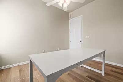 2204 Park Springs Boulevard, Arlington, TX 76013 - Photo 5