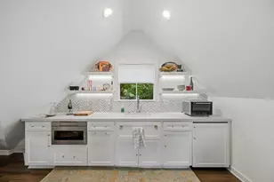 8111 Chadbourne Rd, Dallas, TX 75209 - Photo 29