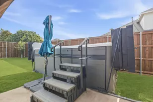 7670 Greenvalley Ln, Frisco, TX 75033 - Photo 3