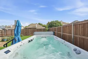 7670 Greenvalley Ln, Frisco, TX 75033 - Photo 27