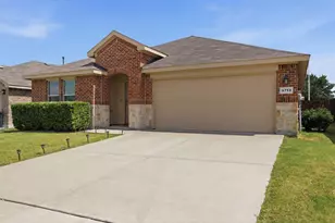 3713 Ridgeway Ln, Denton, TX 76226 - Photo 3