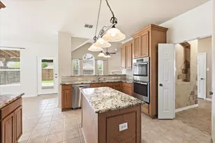 1401 Big Falls Dr, Flower Mound, TX 75028 - Photo 7