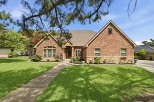 325 Driftwood Ct, Azle, TX 76020 - Photo 1