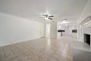 204 Edmundson Ct, Arlington, TX 76002 - Photo 9