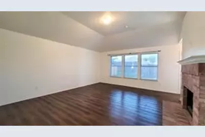 5727 Hunters Bend Lane, Dallas, TX 75249 - Photo 5