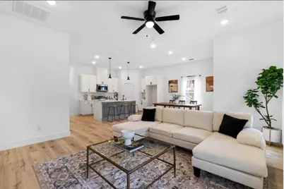 5516 Helmick Avenue, Fort Worth, TX 76107 - Photo 3