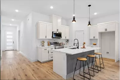 5516 Helmick Avenue, Fort Worth, TX 76107 - Photo 11