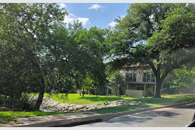 5809 Chimney Wood Circle, Fort Worth, TX 76112 - Photo 3