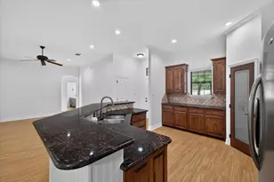 110 Heritage Pl, Glen Rose, TX 76043 - Photo 17
