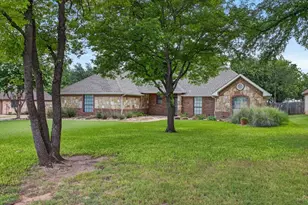 110 Heritage Pl, Glen Rose, TX 76043 - Photo 5