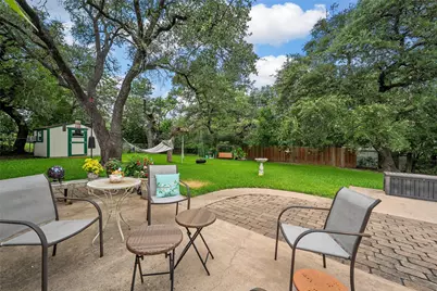 9609 Fair Circle, Woodway, TX 76712 - Photo 17